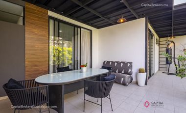 Casa en venta de lujo Fraccionamiento  Colinas Virreyes frente Puerta  las Lomas