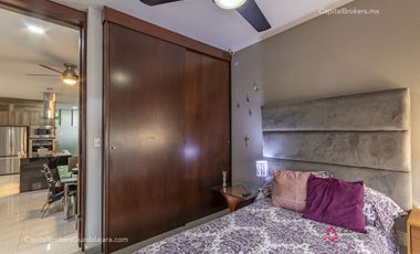 Casa en venta de lujo Fraccionamiento  Colinas Virreyes frente Puerta  las Lomas