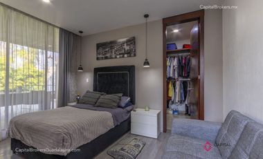 Casa en venta de lujo Fraccionamiento  Colinas Virreyes frente Puerta  las Lomas