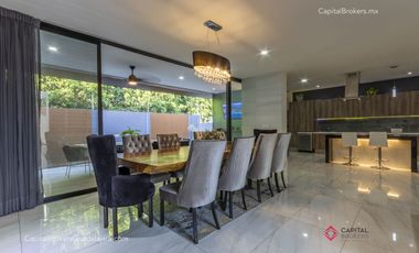 Casa en venta de lujo Fraccionamiento  Colinas Virreyes frente Puerta  las Lomas