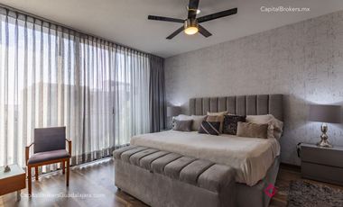 Casa en venta de lujo Fraccionamiento  Colinas Virreyes frente Puerta  las Lomas