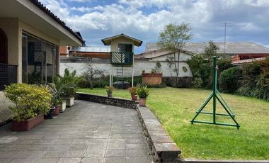 CASA COMERCIAL EN RENTA, SECTOR REMIGIO CRESPO