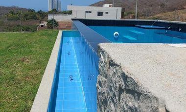 HERMOSA CASA CON PISCINA EN RENTA, SECTOR PLAYAS VILLAMIL