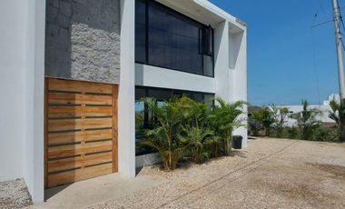 HERMOSA CASA CON PISCINA EN RENTA, SECTOR PLAYAS VILLAMIL