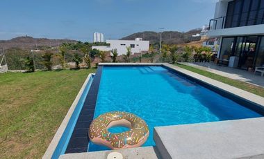 HERMOSA CASA CON PISCINA EN RENTA, SECTOR PLAYAS VILLAMIL