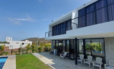 HERMOSA CASA CON PISCINA EN RENTA, SECTOR PLAYAS VILLAMIL