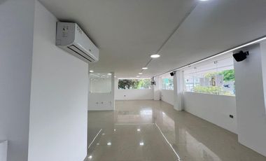 SE ALQUILA LOCAL COMERCIAL CON MEZZANINE CENTRO NORTE (AV)