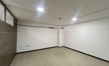 SE ALQUILA LOCAL COMERCIAL CON MEZZANINE CENTRO NORTE (AV)