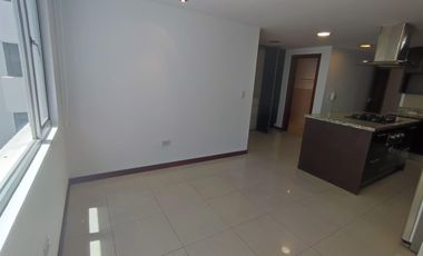 Departamento en renta 4 dorm, con balcón | La Coruña, Quito