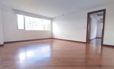 Departamento en renta 4 dorm, con balcón | La Coruña, Quito
