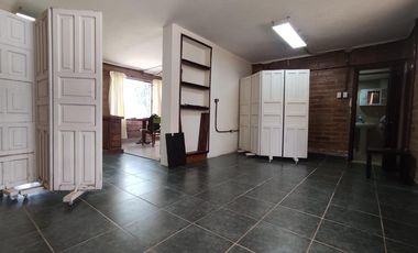 Amplio Terreno en renta de 8700 m²con una suite rustica - Sector Alangasi