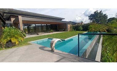 Venta de casa finca en Llanogrande, Rionegro