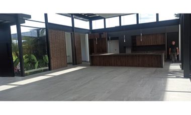 Venta de casa finca en Llanogrande, Rionegro