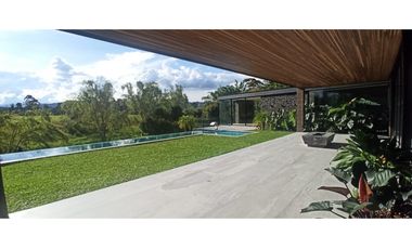 Venta de casa finca en Llanogrande, Rionegro