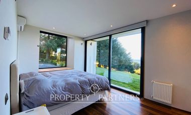 CASA CON VISTA Y ACCESO AL LAGO