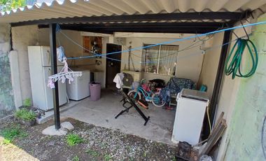 VENTA CASA URB. BEATA MERCEDES MOLINA (RS)