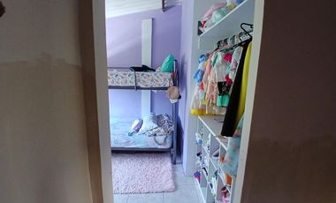 VENTA CASA URB. BEATA MERCEDES MOLINA (RS)