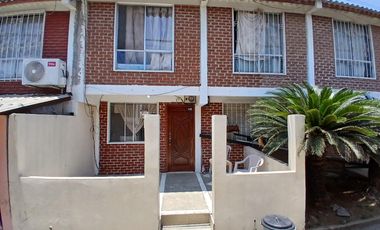 VENTA CASA URB. BEATA MERCEDES MOLINA (RS)