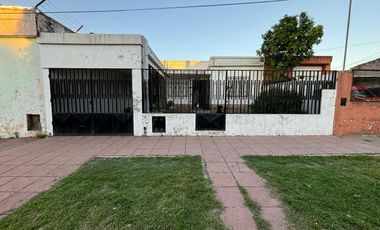 Casa en  Casiano Calderon