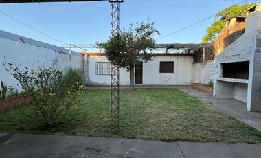 Casa en  Casiano Calderon