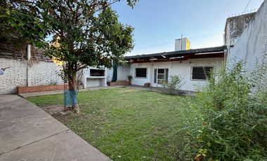 Casa en  Casiano Calderon