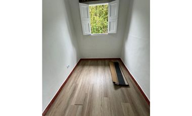 Casa en Arriendo para Comercio Vía Santa Elena