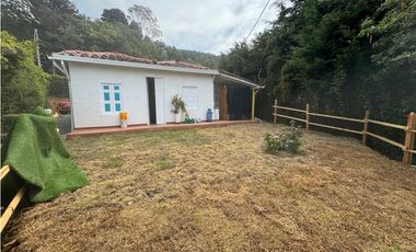 Casa en Arriendo para Comercio Vía Santa Elena
