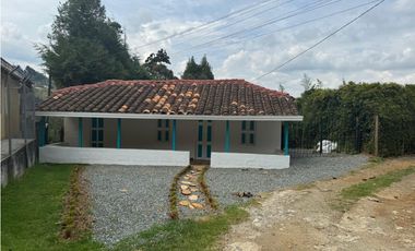 Casa en Arriendo para Comercio Vía Santa Elena