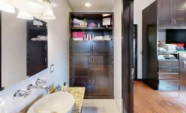 Golf  and USA Social Style Living?  Los Encinos Inigualable Casa Venta