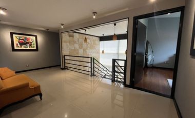 Golf  and USA Social Style Living?  Los Encinos Inigualable Casa Venta
