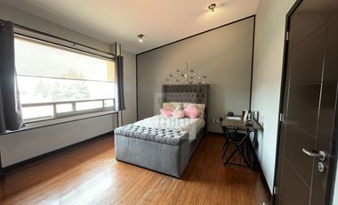 Golf  and USA Social Style Living?  Los Encinos Inigualable Casa Venta