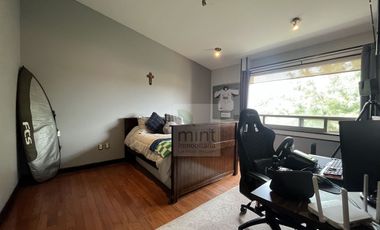Golf  and USA Social Style Living?  Los Encinos Inigualable Casa Venta