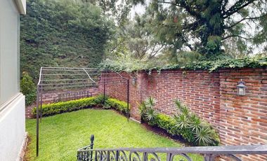 Golf  and USA Social Style Living?  Los Encinos Inigualable Casa Venta