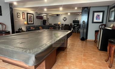 Golf  and USA Social Style Living?  Los Encinos Inigualable Casa Venta