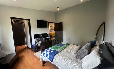 Golf  and USA Social Style Living?  Los Encinos Inigualable Casa Venta