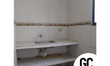 Se vende y se arrienda Casa con 2 aptos - villas de soledad  - soledad