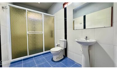 Casa campestre amoblada en venta en condominio Santa Elena El Cerrito