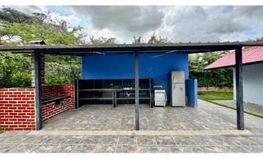 Casa campestre amoblada en venta en condominio Santa Elena El Cerrito