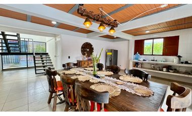 Casa campestre amoblada en venta en condominio Santa Elena El Cerrito