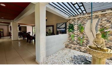 Casa campestre amoblada en venta en condominio Santa Elena El Cerrito