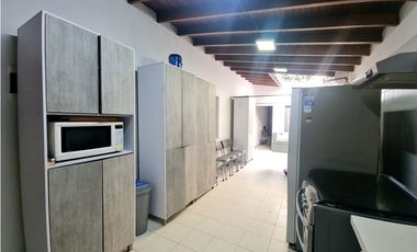 VENTA CASA LOTE 1 CUADRA DE ESTACION FLORESTA