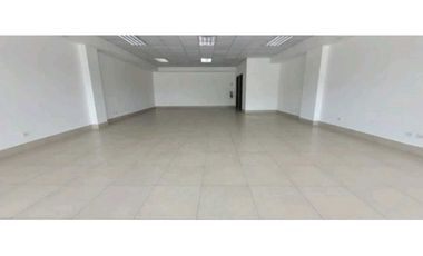 LOCAL COMERCIAL EN PLAZA TERRAZAS DE  ALBROOK 109M2 PLANTA BAJA