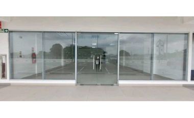 LOCAL COMERCIAL EN PLAZA TERRAZAS DE  ALBROOK 109M2 PLANTA BAJA