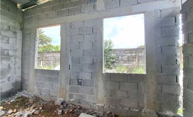 VENDO CASA CON LOTE DE 500 METROS  PLANOS APROBADOS  LA ACEQUIA