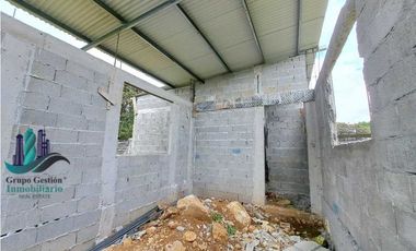 VENDO CASA CON LOTE DE 500 METROS  PLANOS APROBADOS  LA ACEQUIA