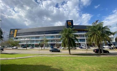 Se alquilan locales en versalles