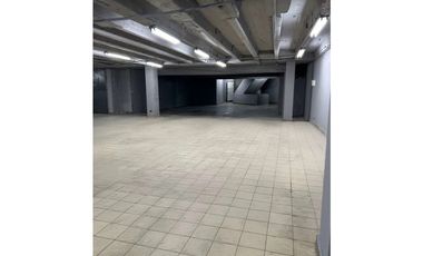 SE ALQUILA BODEGA EN CALIDONIA DE 930 MTS2 $3720!!!!