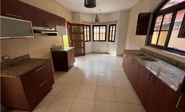 COSTA SUR / PH EL DORAL / 423M / 2 NIVELES / 4 HABITACION / TERRAZA