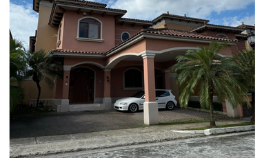 COSTA SUR / PH EL DORAL / 435M2 / 2 NIVELES / 4 HABITAC / TERRAZA
