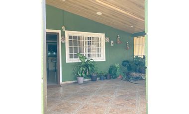 SE VENDE HERMOSA CASA EN PRADERAS DEL CAMPO CHORRERA